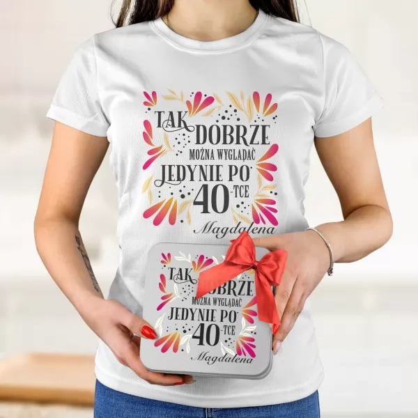 Koszulka damska z nadrukiem i puszka na 40 urodziny dla niej - Ślicznotka
