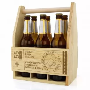 drewniane nosidło na piwo z grawerem imienia i dedykacji