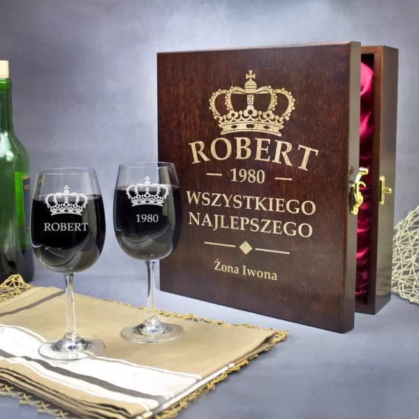 Spersonalizowana skrzynka na wino z kieliszkami - prezent na 30 urodziny dla niego