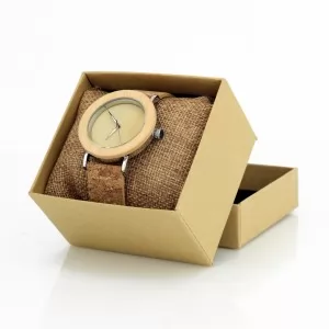 damski zegarek w pudełku 