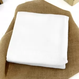 ręcznik biały z personalizacją na prezent dla kobiety