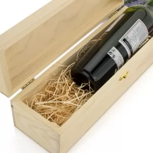 drewniana skrzynka na wino na prezent dla szefowej