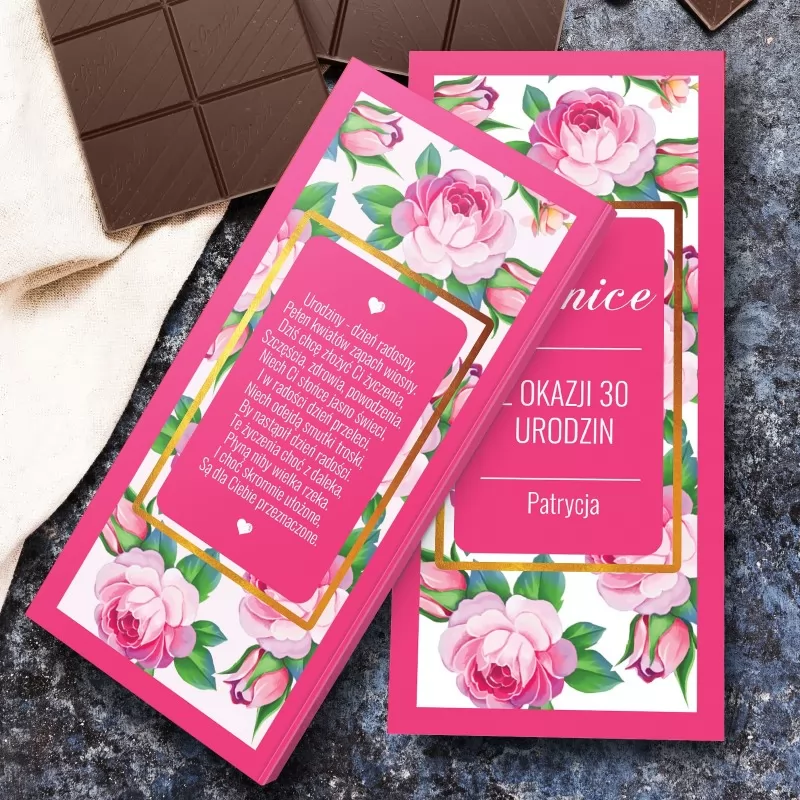 obustronnie personalizowana obwoluta czekolady na prezent na 30 urodziny dla przyjaciółki